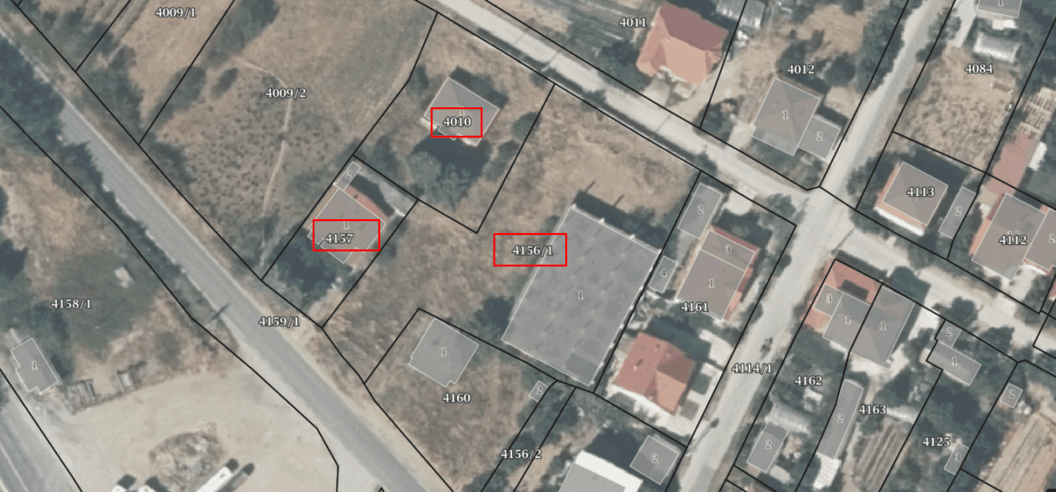 Удово – земјиште, две куќи и магацин во изградба (лесна индустрија)